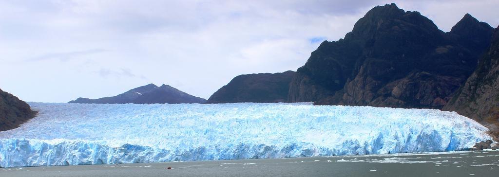 Lodge De Montana Lago Monreal เอลบลังโก ภายนอก รูปภาพ